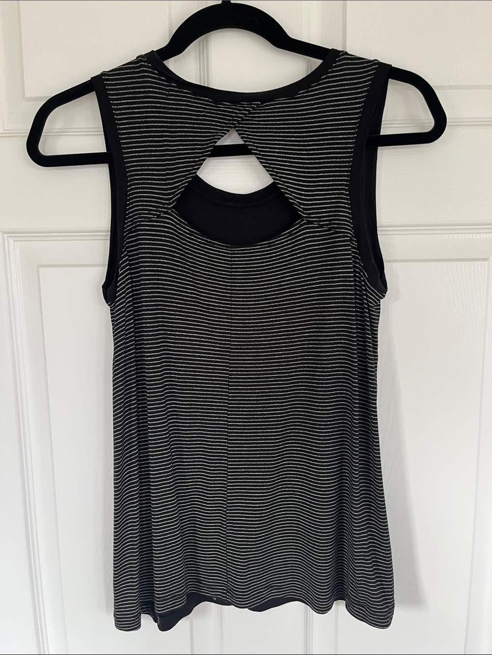 Old Navy Black Tank Top with Back Cut-Out Size Small - Picture 3 of 3